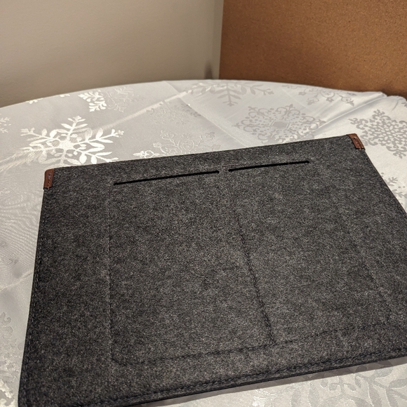 Wool Felt Laptop Sleeve Case - Picture 4 of 7
